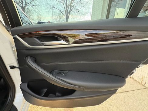 Used 2019 BMW 540i xDrive image 16