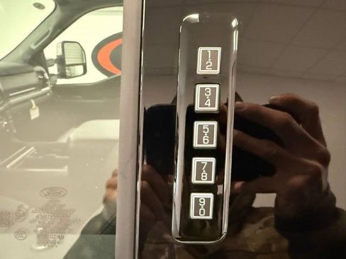 New 2026 Ford F250 Lariat w/ Lariat Premium Package AWD/4WD image 10