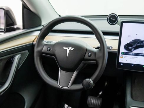 Used 2023 Tesla Model Y Long Range image 12