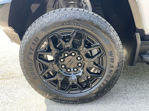 New 2026 GMC Hummer EV SUV image 33