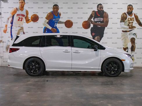 Used 2023 Honda Odyssey Sport image 18