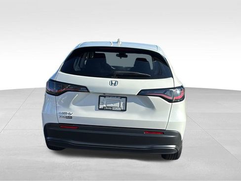 Used 2025 Honda HR-V LX image 6