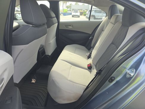 Used 2020 Toyota Corolla LE FWD image 13