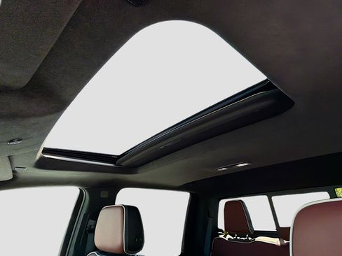 Used 2024 GMC Sierra 3500 Denali Ultimate image 25