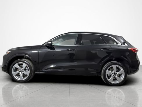 Used 2025 Audi Q5 Premium Plus w/ Premium Plus AWD/4WD image 2