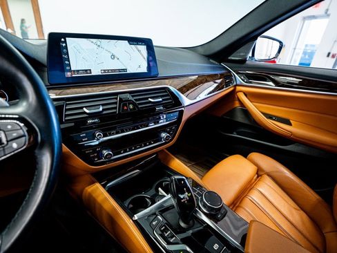 Used 2018 BMW 540i xDrive image 46