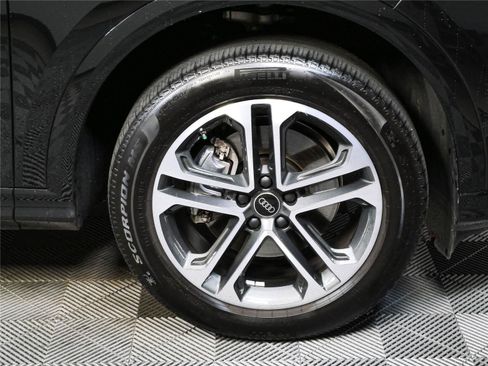Used 2025 Audi Q5 Premium w/ Convenience Package AWD/4WD image 38