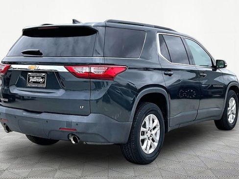 Used 2019 Chevrolet Traverse LT w/ LPO, Cargo Package FWD image 2