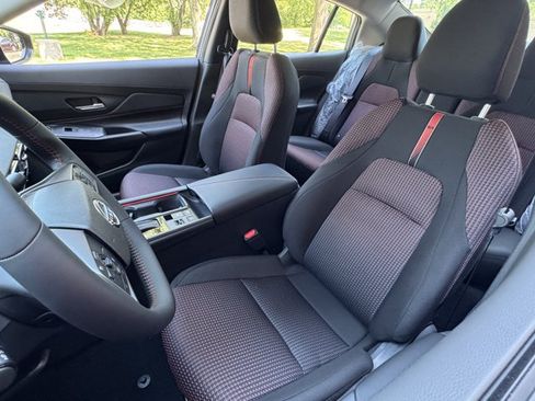 New 2026 Nissan Sentra SR w/ Floor Mat Package FWD image 23