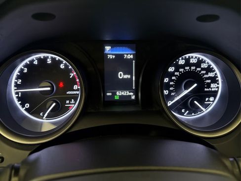 Used 2022 Toyota Camry SE FWD image 28