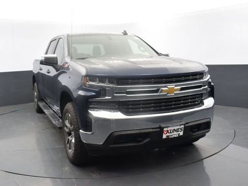 Used 2021 Chevrolet Silverado 1500 LT AWD/4WD image 2