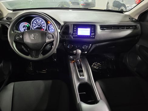 Used 2020 Honda HR-V LX image 12