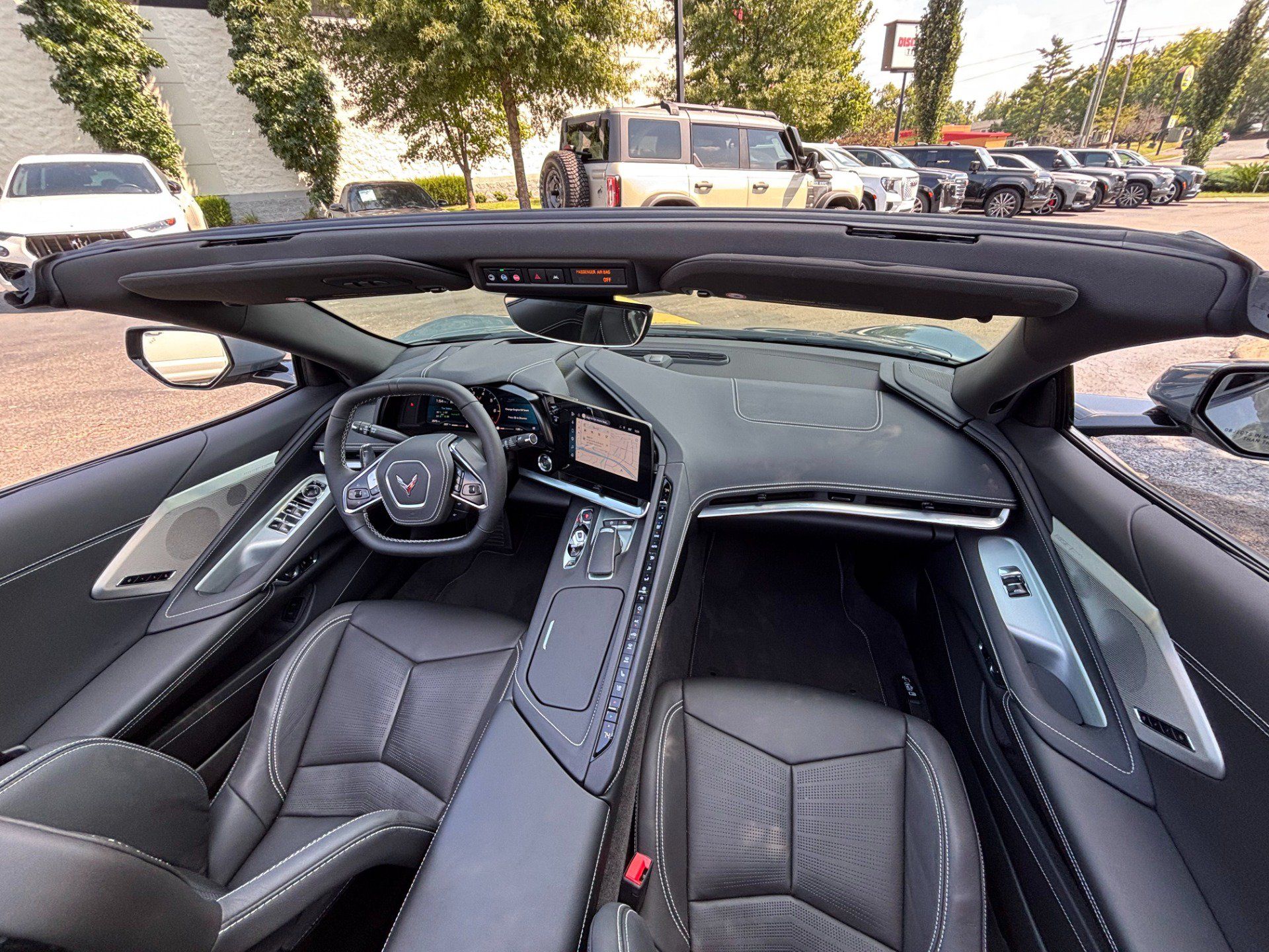Used 2025 Chevrolet Corvette Stingray Preferred Conv w/ 2LT RWD image 47