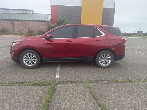 Used 2020 Chevrolet Equinox LT FWD image 3