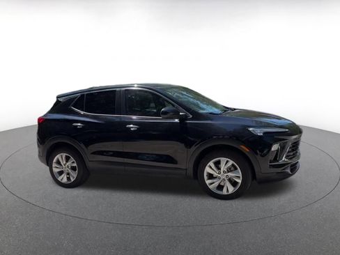 Used 2025 Buick Encore GX Preferred FWD image 2