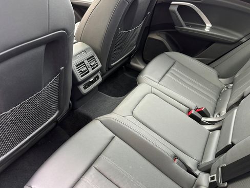 New 2025 Audi Q5 Prestige image 9