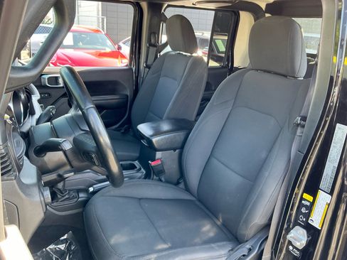 Used 2021 Jeep Gladiator Sport AWD/4WD image 18