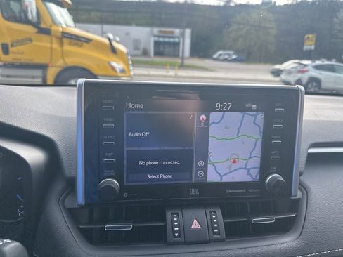 Used 2021 Toyota RAV4 Limited image 15