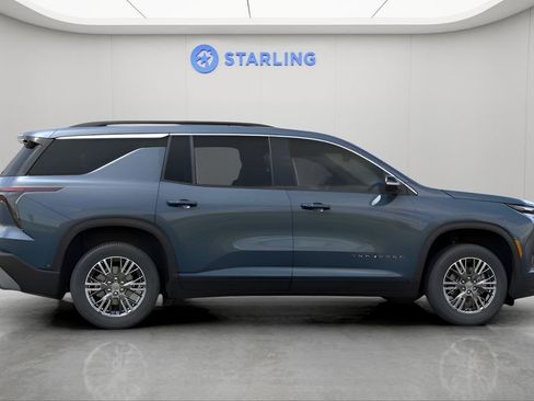 New 2026 Chevrolet Traverse LT w/ Driver Confidence Package FWD image 4