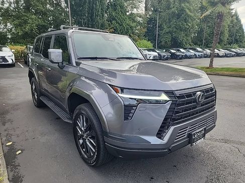 Used 2024 Lexus GX 550 w/ Cold Area Package AWD/4WD image 6