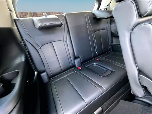 Used 2026 INFINITI QX60 Luxe w/ Family Package FWD image 28