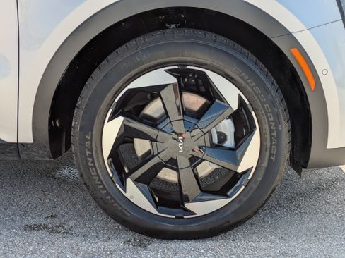 Certified 2025 Kia Sorento SX Prestige AWD/4WD image 11