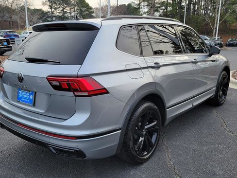 Certified 2024 Volkswagen Tiguan SE R-Line image 5