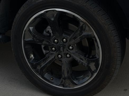 Used 2024 Ford Expedition Limited AWD/4WD image 10