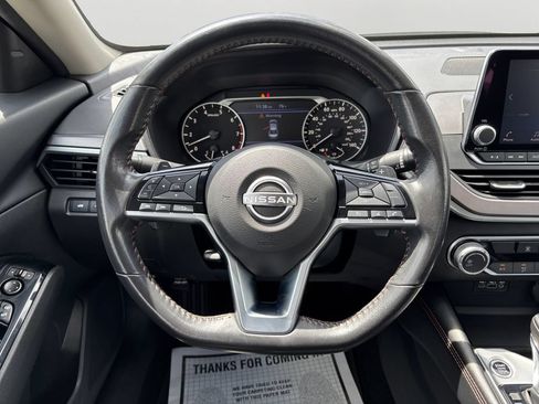 Used 2024 Nissan Altima 2.5 SR FWD image 19