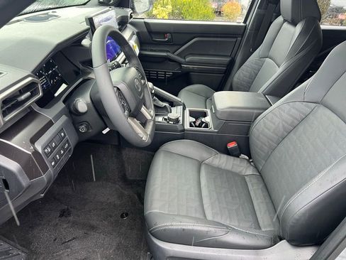 Used 2025 Toyota 4Runner TRD Sport Premium AWD/4WD image 13
