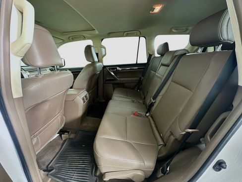 Used 2017 Lexus GX 460 w/ Navigation Package AWD/4WD image 29