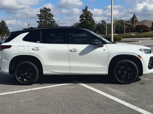 New 2026 Volkswagen Tiguan SE R-Line image 9