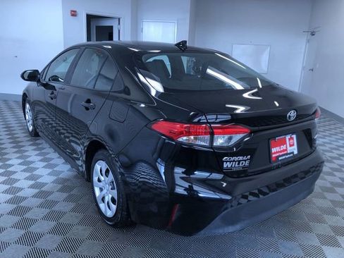 Used 2025 Toyota Corolla LE image 12