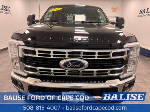 Used 2025 Ford F250 XLT AWD/4WD image 2