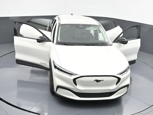 Used 2023 Ford Mustang Mach-E Select image 39