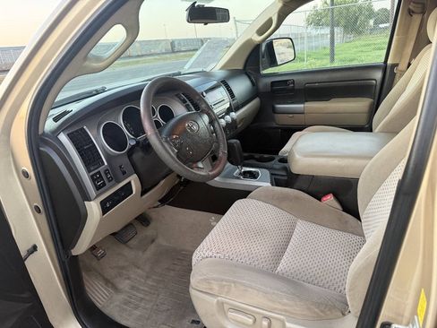 Used 2010 Toyota Tundra 4x4 Double Cab image 9