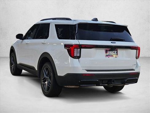 Used 2025 Ford Explorer ST-Line w/ Premium Package AWD/4WD image 7