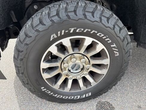 Used 2020 Ford F350 Lariat w/ Lariat Value Package AWD/4WD image 17