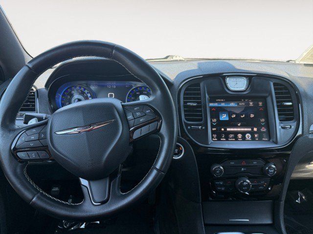 Used 2016 Chrysler 300 S AWD/4WD image 4