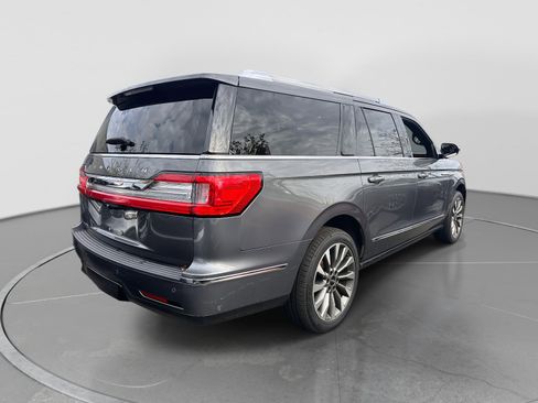 Used 2021 Lincoln Navigator L Reserve image 2