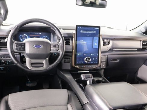 Used 2022 Ford F150 Lightning Lariat image 2