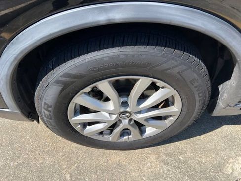 Used 2020 Nissan Rogue SV FWD image 11