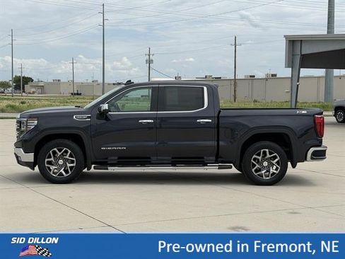 Used 2023 GMC Sierra 1500 SLT w/ SLT Premium Plus Package AWD/4WD image 7