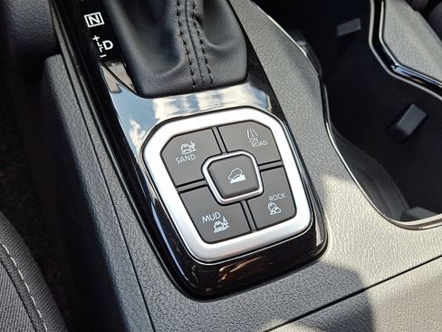 New 2026 Nissan Frontier SV w/ All-Weather Content Package image 15