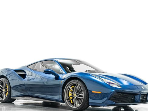 Used 2018 Ferrari 488 GTB RWD image 30