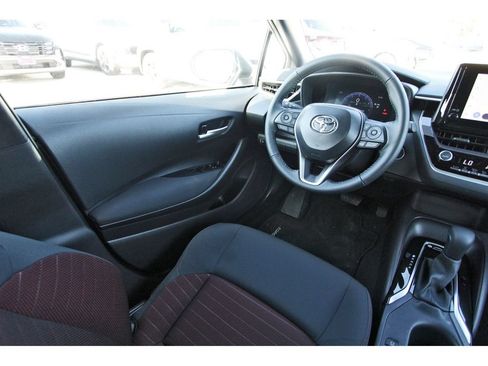 Used 2026 Toyota Corolla SE FWD image 11