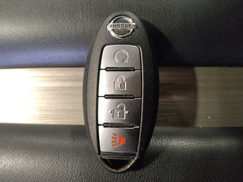 Used 2017 Nissan Murano S w/ Navigation Package FWD image 32
