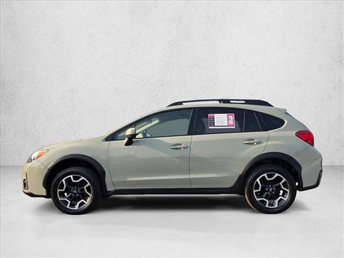 Used 2016 Subaru Crosstrek 2.0i Premium AWD/4WD image 2