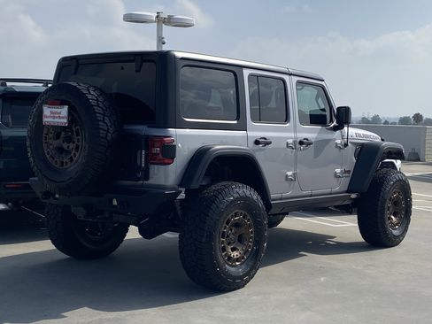 Used 2021 Jeep Wrangler Unlimited Rubicon AWD/4WD image 3