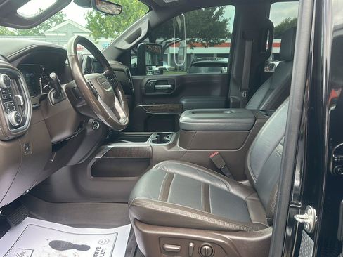 Used 2020 GMC Sierra 3500 Denali w/ Denali Ultimate Package AWD/4WD image 22